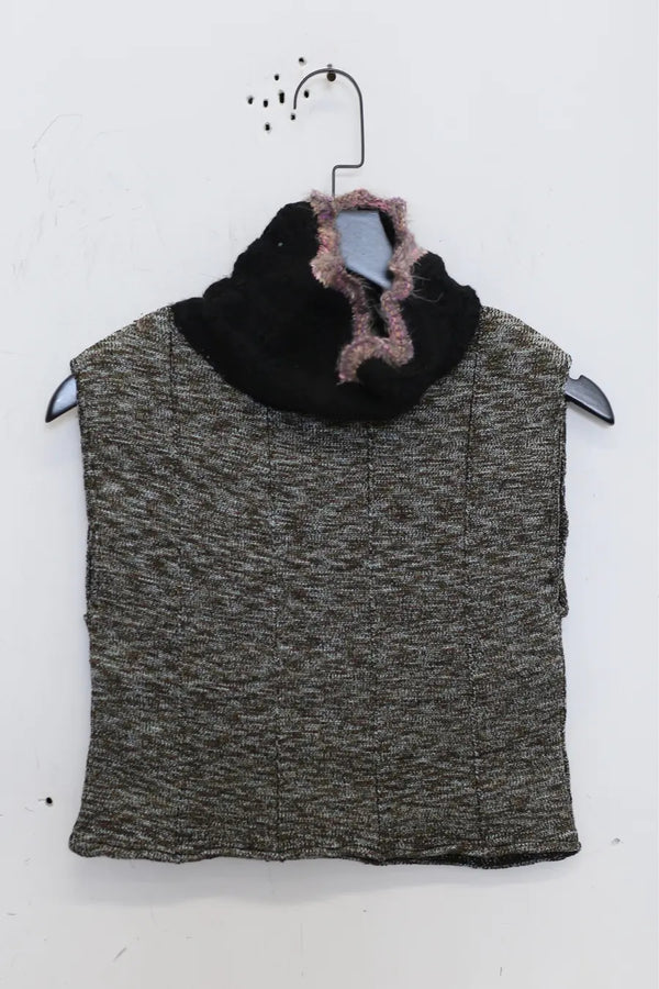 Vitelli cropped vest with high collar and metallic ribbing FW23_VIT0075_J31_J14